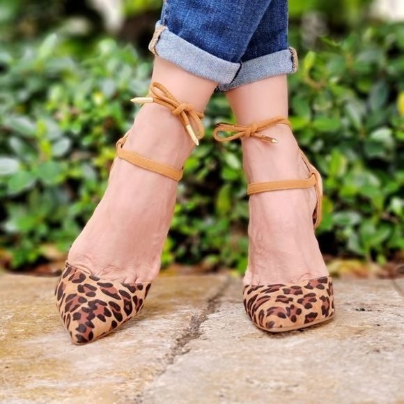 Women's Leopard Pointy Toe High Heels - Picture 6 of 6